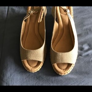 NIB Women’s LANDS END Sling Back Open Toe Wedges